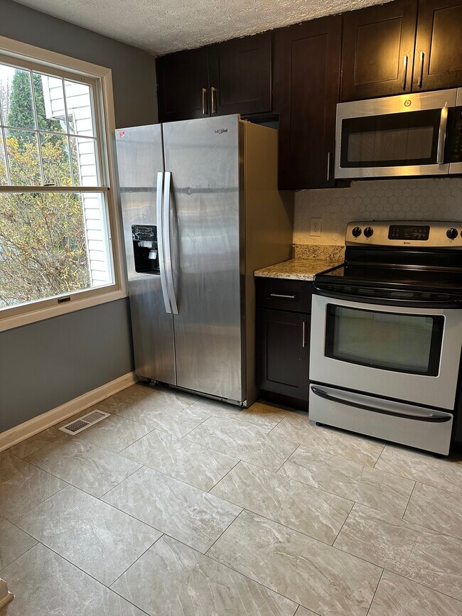 Foto del edificio - 8018 Grandview Ct