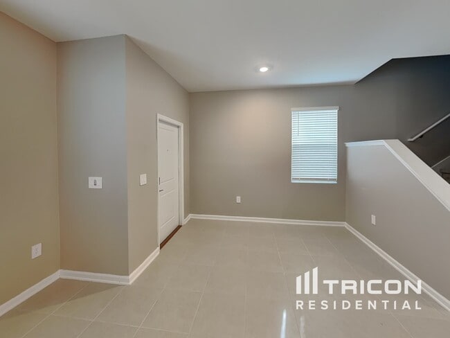 Building Photo - 722 Abita Aly