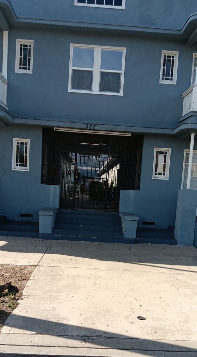 Foto del edificio - 527 Atlantic Ave
