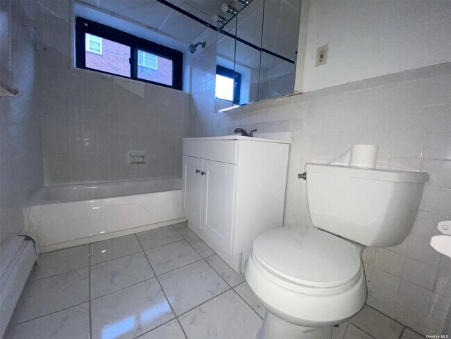 Building Photo - 100 Clinton Ave