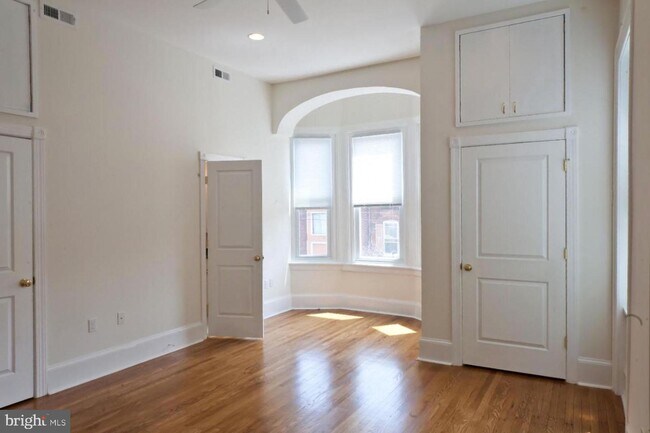 Building Photo - 1141 S 13th St