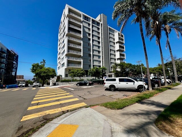Foto principal - 2620 Second Ave