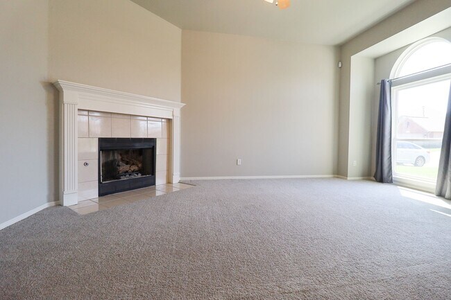 Foto del edificio - 4 Bed 2.5 Bath Rental Home Tulsa (Broken A...