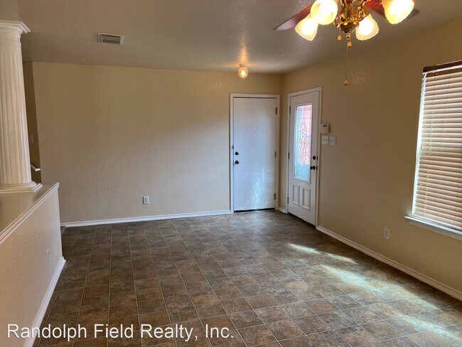 Foto del edificio - 4 br, 2.5 bath House - 7405 FOREST EDGE