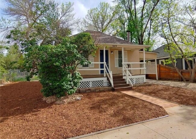 Building Photo - 629 Maple St