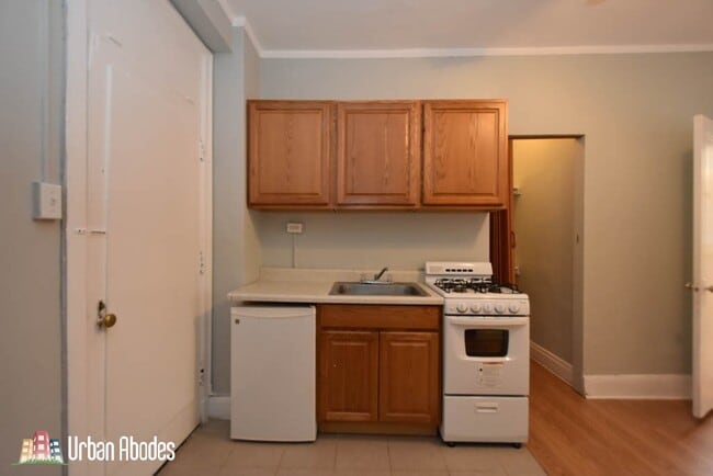 Building Photo - 3824 N Fremont St