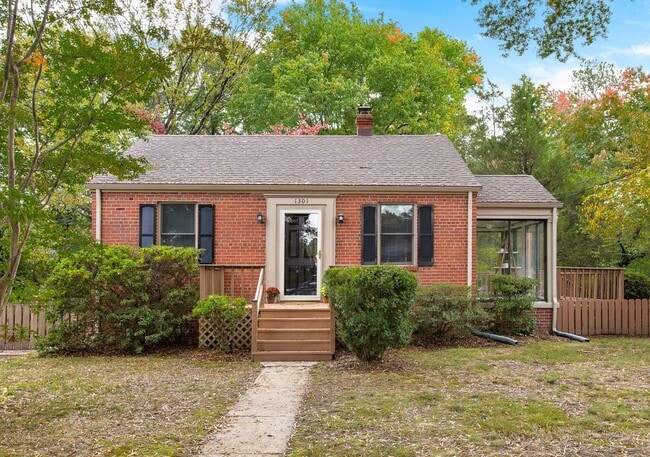 Building Photo - 1301 Orchard Rd