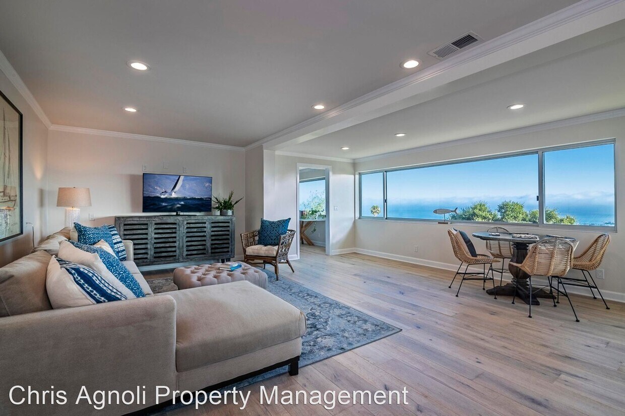 Foto principal - 4 br, 4.5 bath House - 365 Loma Media