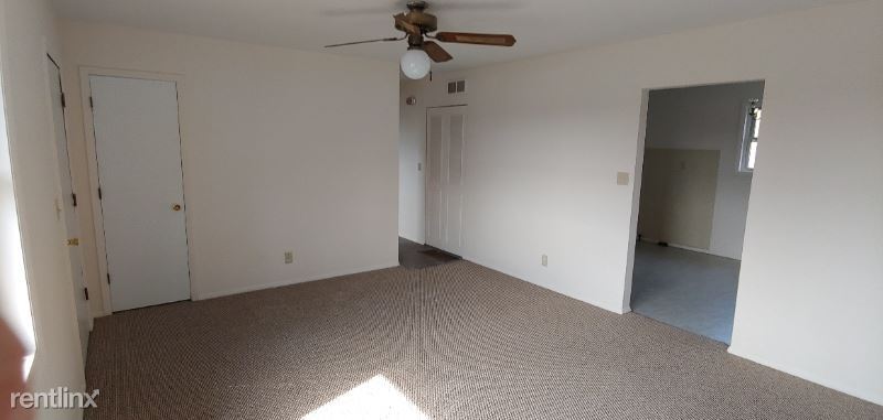 Foto principal - 3 br, 1 bath House - 141 Hickory Dr