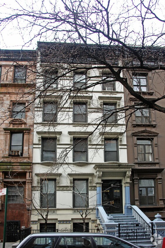 Building Photo - The Windsor at Forest Hills