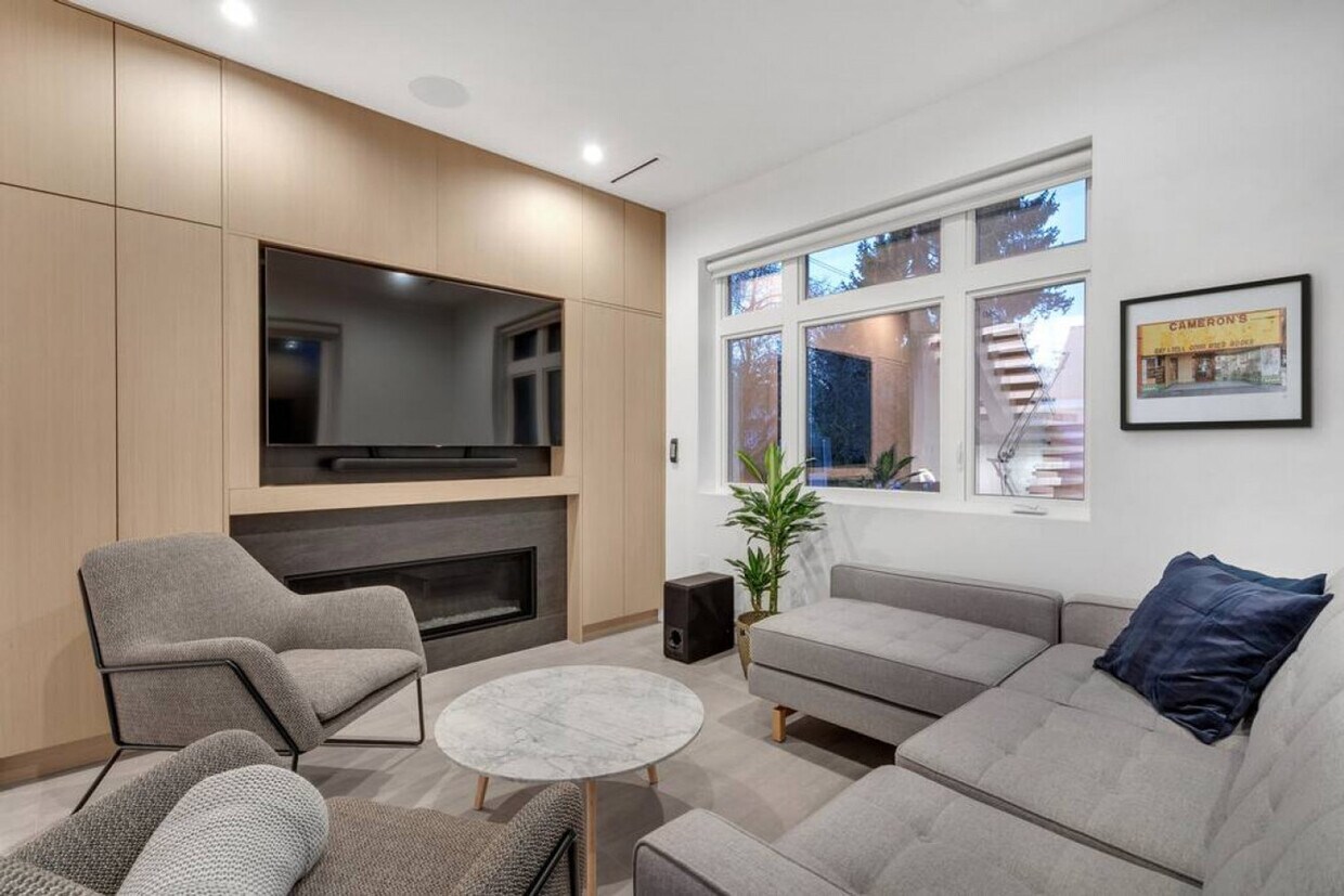 Photo principale - 76 W 14th Ave