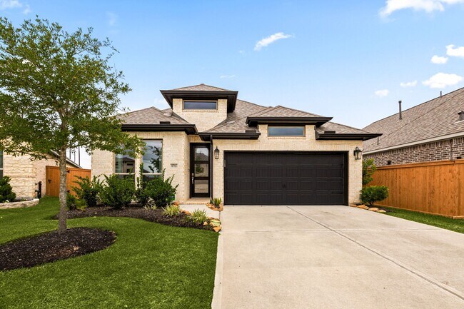 Building Photo - 8711 Hbr Pnes Dr