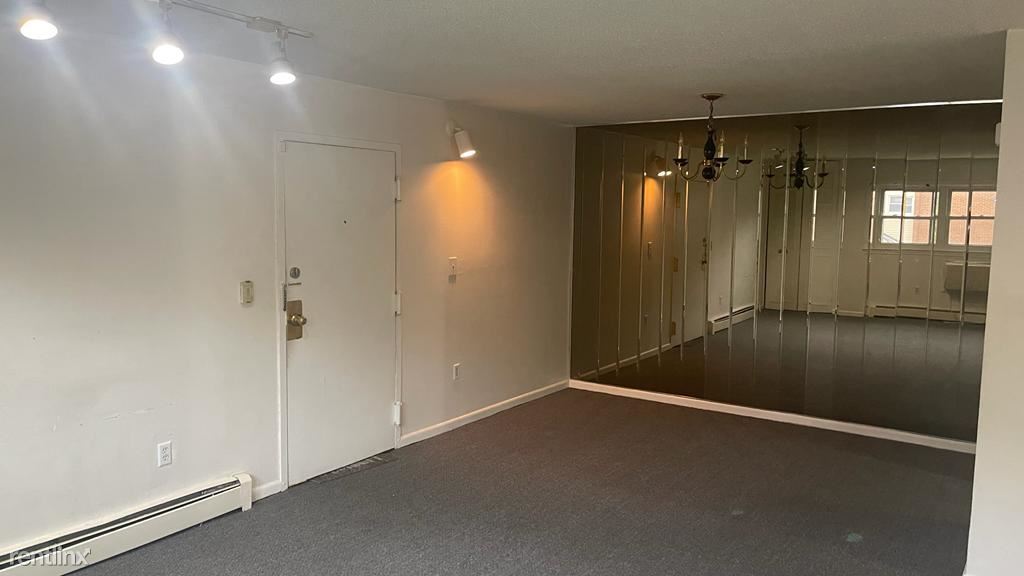 Primary Photo - 2 br, 1.5 bath Condo - East Meadow Condomi...