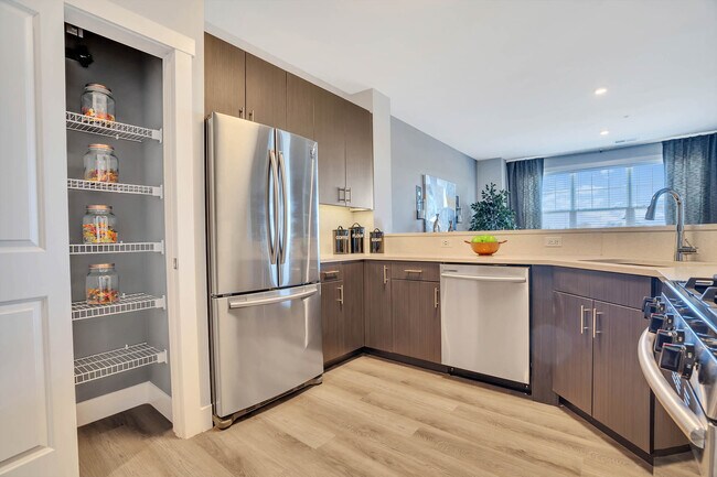 Foto del edificio - Ewing Town Center Apartments