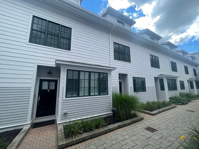 Foto del edificio - 93 E Central St