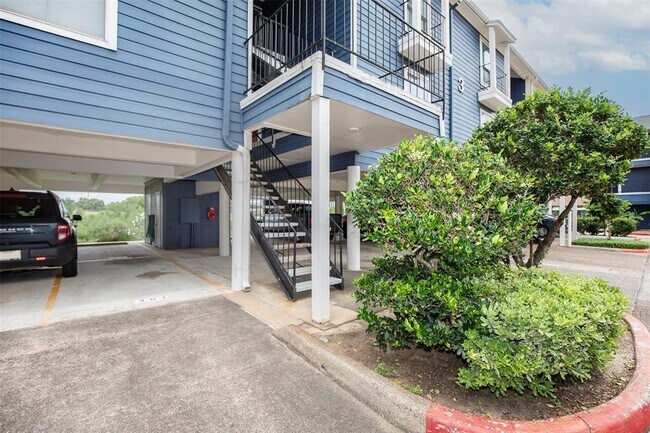 Foto del edificio - 18511 Egret Bay Blvd