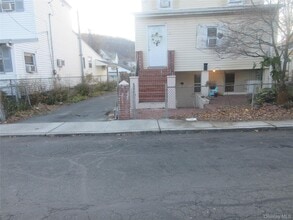 Building Photo - 32 2nd St