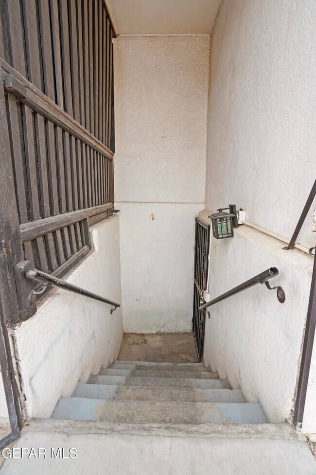 Foto del edificio - 3700 Taylor Ave