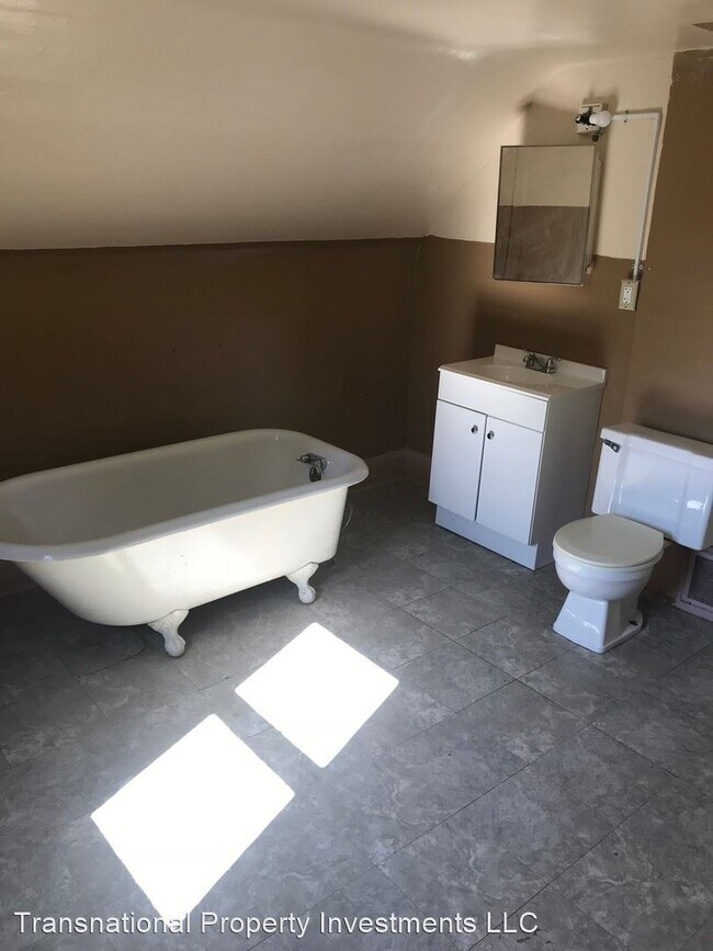 Foto del edificio - 4 br, 2 bath House - 780 E 157th St