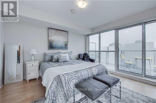 Building Photo - 60 Town Centre Court