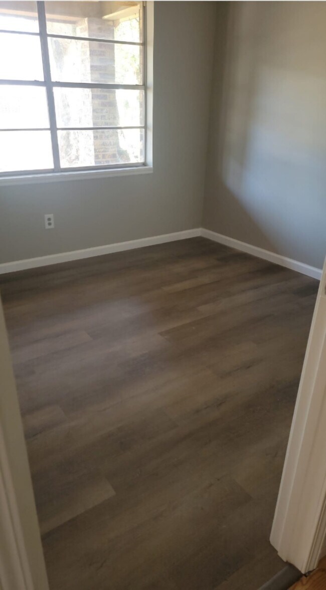 Foto del edificio - 2110 Miller St