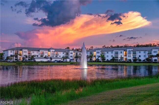 Foto del edificio - 12171 Treeline Ave
