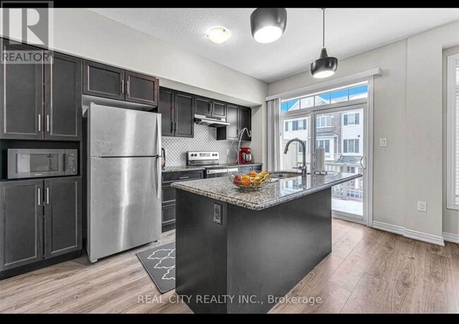 Building Photo - 121 Hibiscus Ln