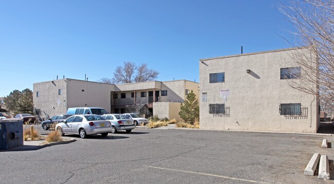 Foto del edificio - 3601-3605 Wellesley Dr NE