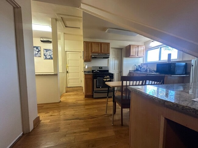 Foto del edificio - 113 Comstock Pl