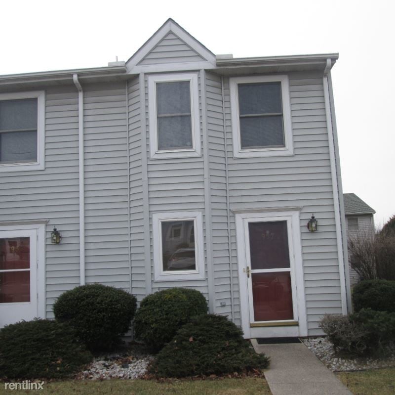 Primary Photo - 2 br, 1.5 bath Townhome - 957 Orchard Dr