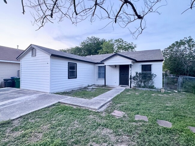 Building Photo - 3439 Twining Dr