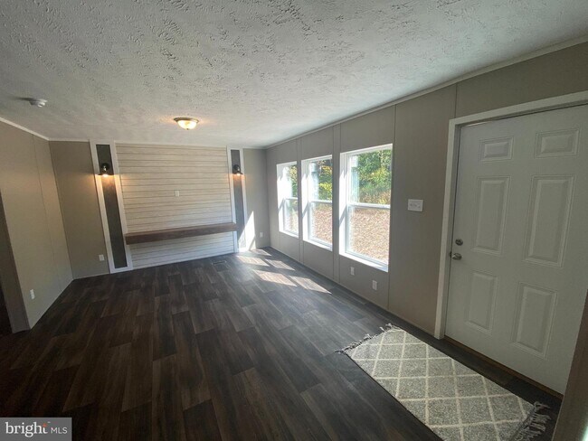 Building Photo - 5473 Winston Pl