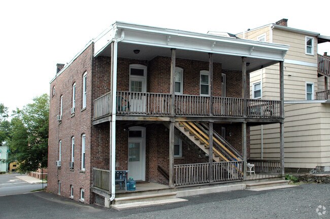 Building Photo - 47 Park Ave