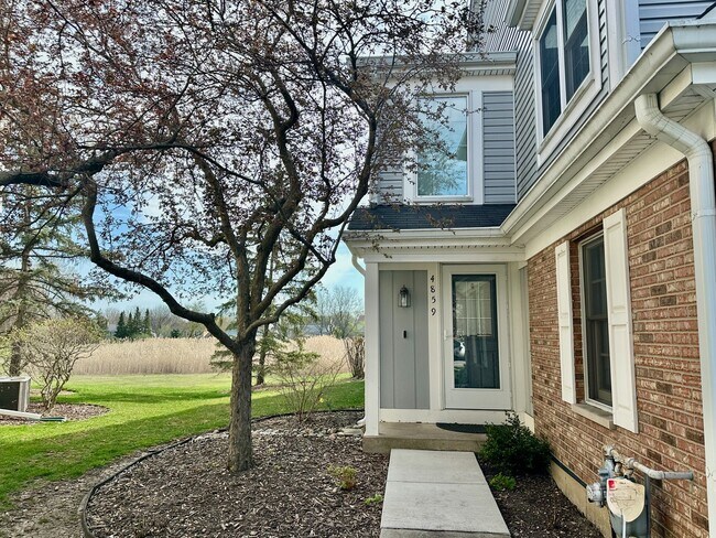 Building Photo - 4859 Turnberry Dr