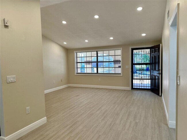 Building Photo - 4420 Sawgrass Blvd