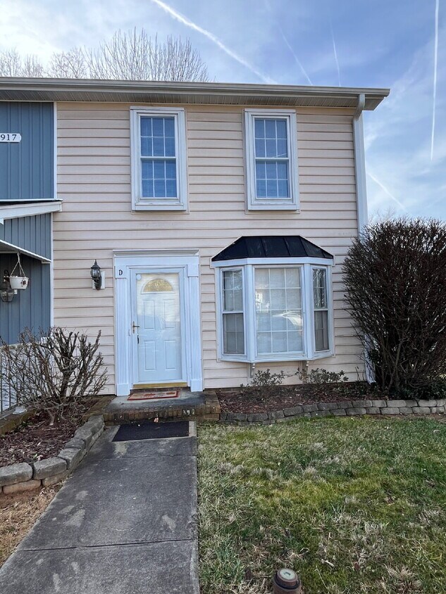 Photo - "Charming 2-Bedroom Townhouse Oasis with 2.5 Baths in Greensboro – Your Ideal Retreat Awaits at 917 