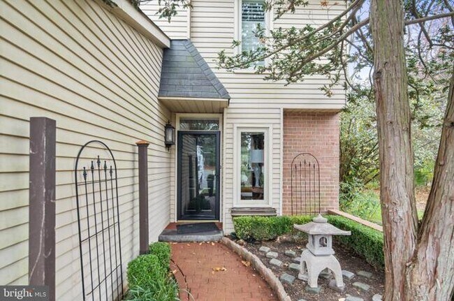 Building Photo - 70 Sutphin