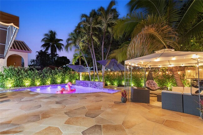 Foto del edificio - 8740 NW 153rd Terrace