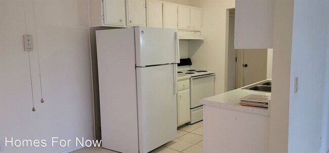 Building Photo - 1 br, 1 bath House - 205 Barry Avenue So #215