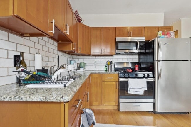 Building Photo - 243 MONTGOMERY St