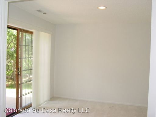 Building Photo - 5144 Broadmoor Bluffs Dr
