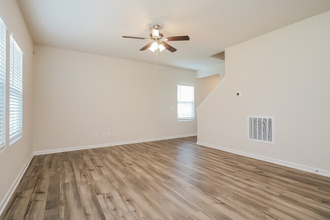 Building Photo - 1105 Orch Strm Dr