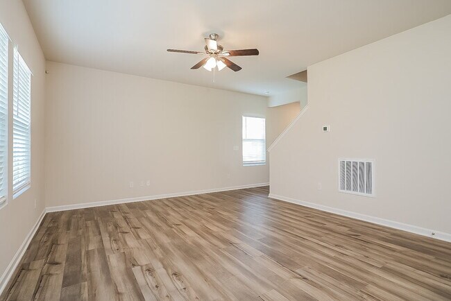 Foto del edificio - 1105 Orch Strm Dr