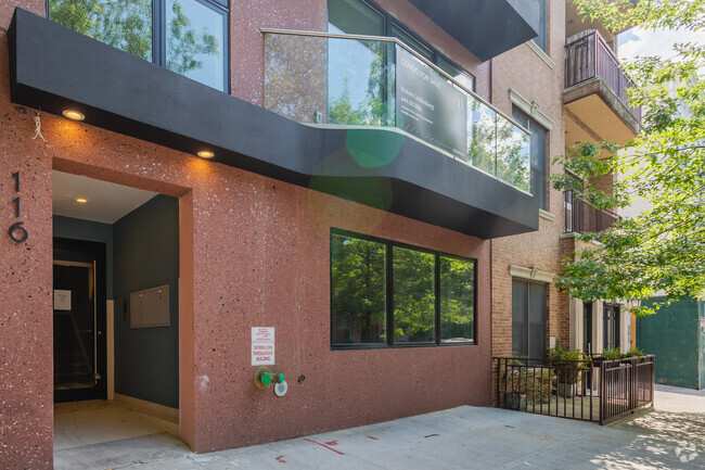 Foto del edificio - 116 India St