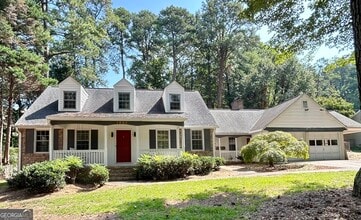Building Photo - 1680 Huntington Dr