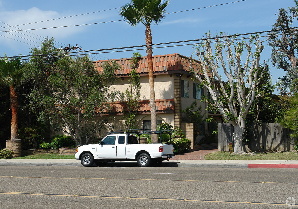 Building Photo - Huntington Westminster Apartments