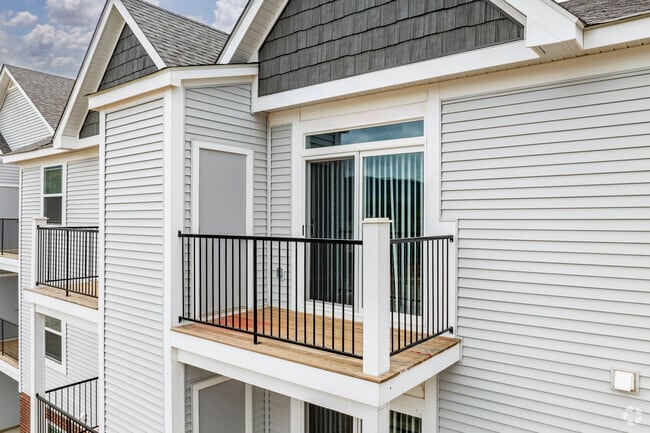 Building Photo - Chase Creek Apartment Homes