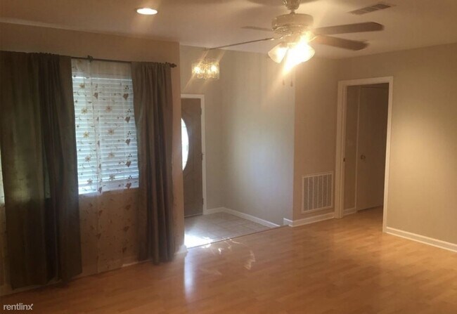Building Photo - 4 br, 3 bath House - 2561 Prestwick Ave