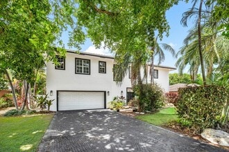 Building Photo - 783 Toledo Dr