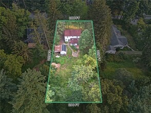 Building Photo - 204 Roat St